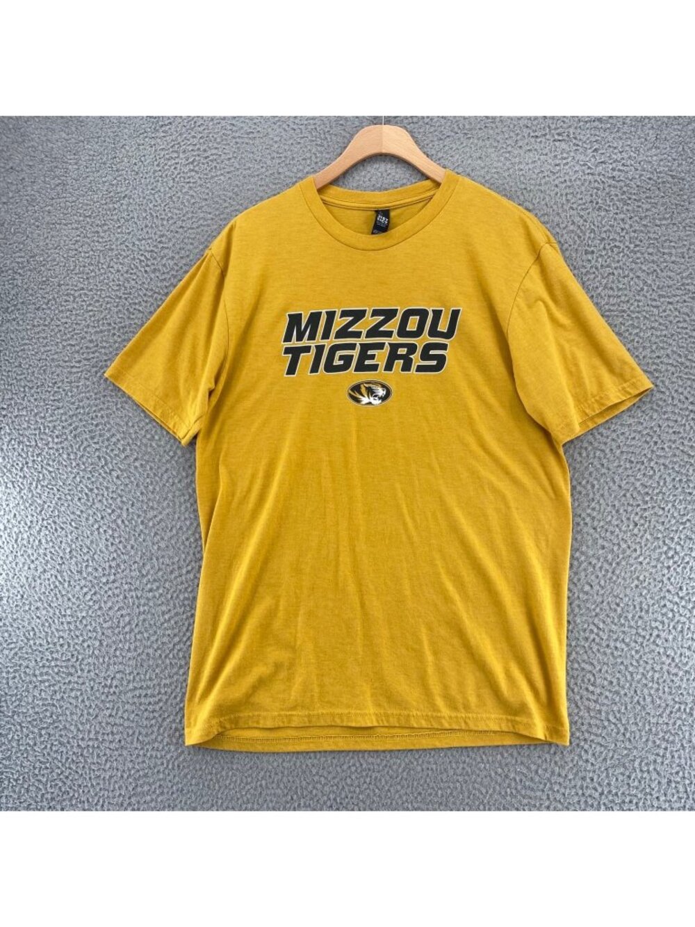 Mizzou Shirt Womens Medium Yellow MU Tigers Short Sleeve Crew Tee District